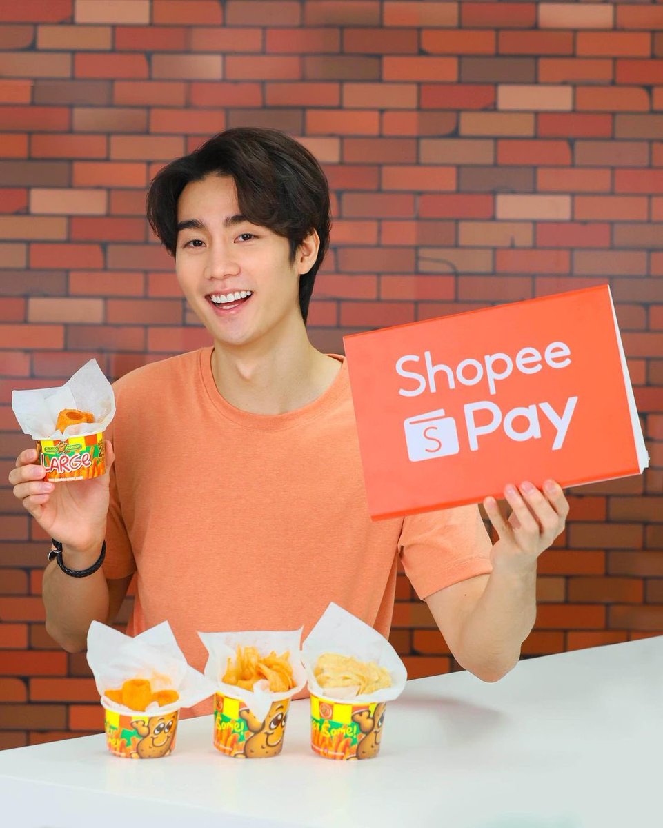 FORCE__FAMILY's tweet photo. Potato Corner ของโปรด สุดอร่อย ในราคาดีๆ มีอยู่จริงจ้า~🥳
กับส่วนลดแบบคุ้มยิ่งกว่ากับ #ช้อปปี้เพย์ใกล้ตัว ในแอป Shopee
วิธีง่ายมากๆ ฮะ แค่เข้าไปที่แอป Shopee 👉🏻📱
#แดดแรงแล้วไงลดแรงแล้วกัน
#ShopeePayNearMe
#ShopeePayVouchers
#ShopeePayxKOL
#fforce_ https://t.co/FilKERymKS