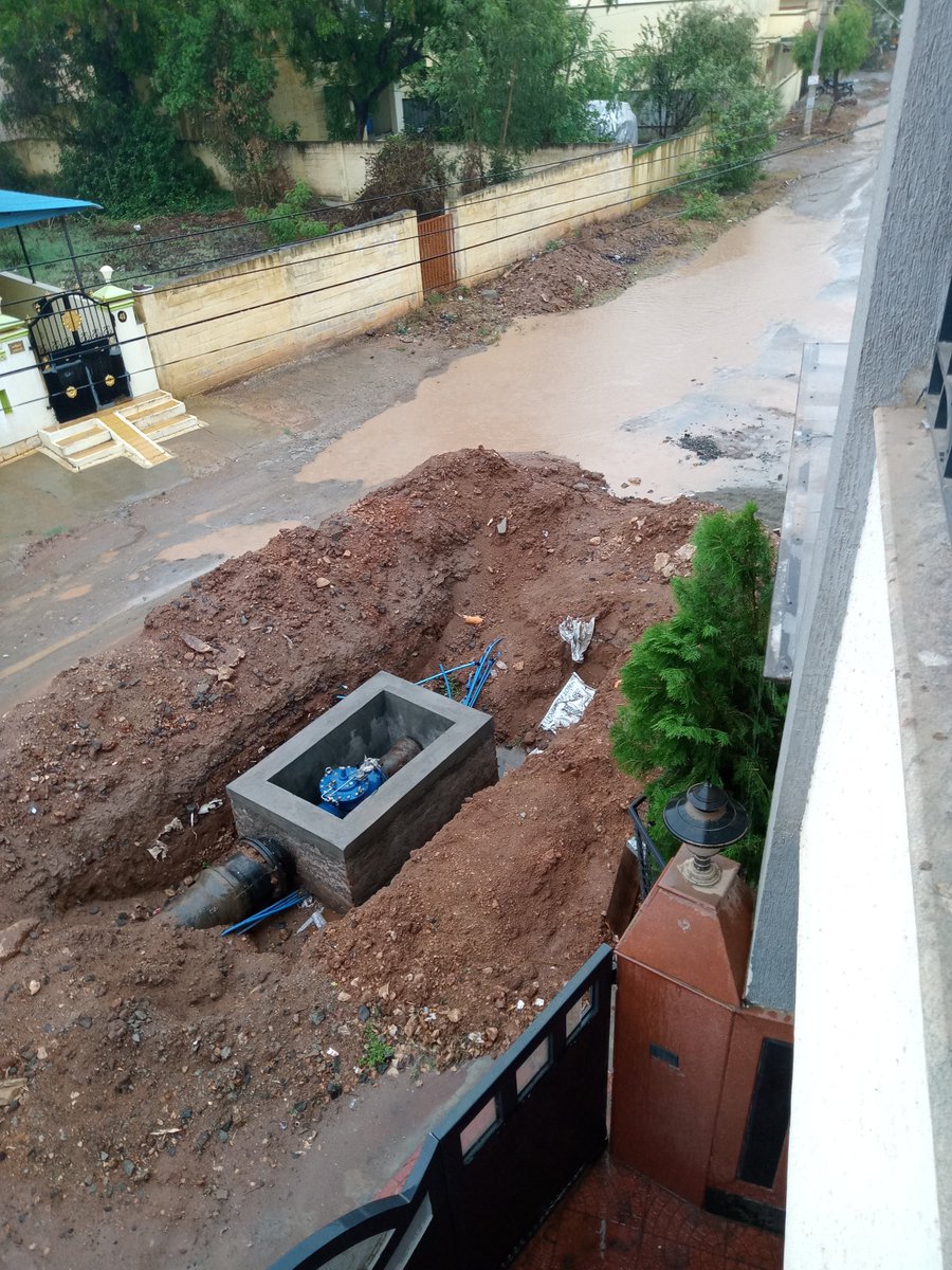 Chulbuli_Shoby's tweet photo. Respected @mkstalin  CM Sir,
The road is almost like this for 6months, due to rain the road is completely messed up and there is no source to drain water. I request you to take the proper action to solve the issue. Thank you sir . Kasturi Nagar, 
Sundarapuram,  Coimbatore. https://t.co/NaLTYz9LOz