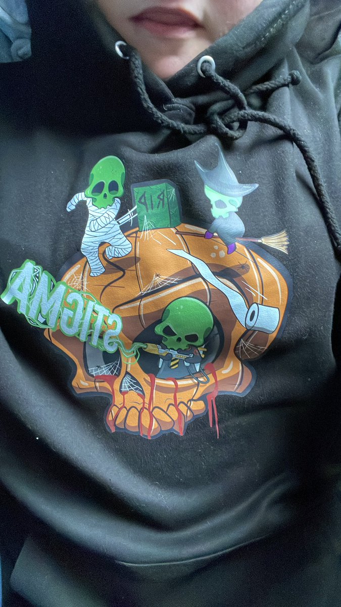 missyD1207's tweet photo. I love this design for @UnsubtleSkulls  I love the wee baby skull that looks like it’s busting the stigma of mental Health! 3 baby skulls for my 3 babies #MentalHealthAwareness #MentalHealthMatters #justtalk https://t.co/zJErlXEdeJ
