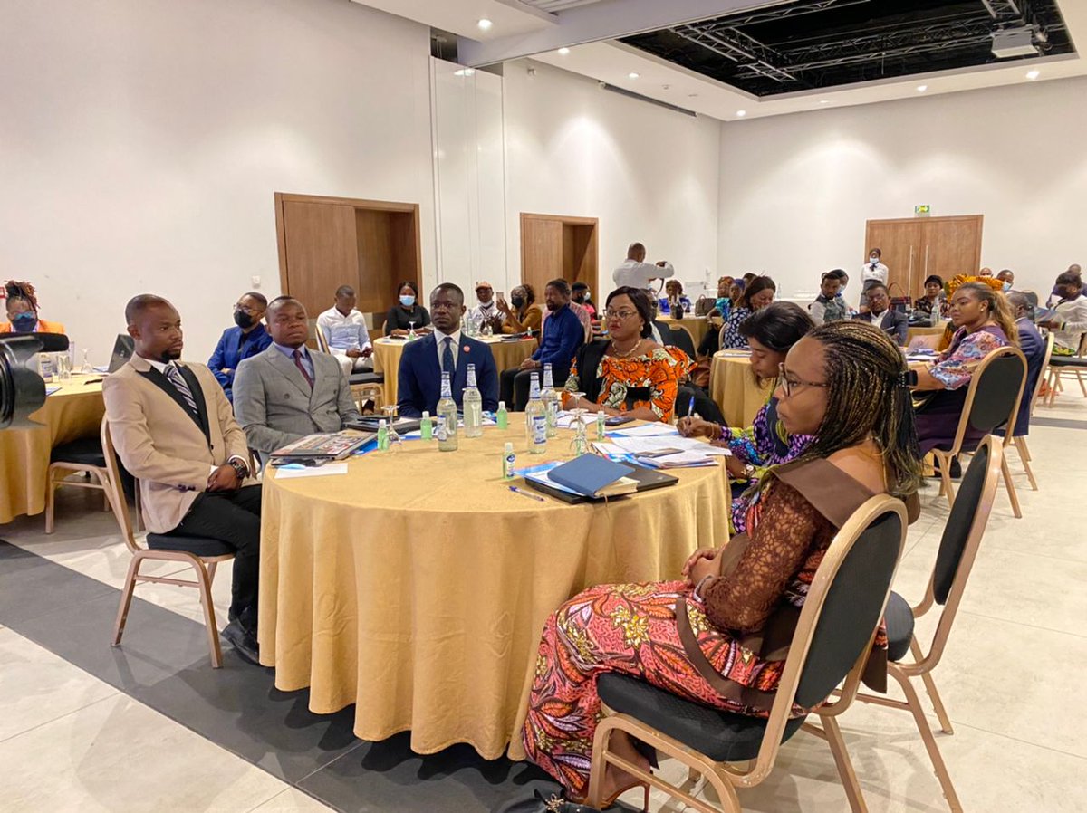 benedictelabam1's tweet photo. #HappeningNow: Début du dialogue intergénérationnel sur l'engagement du gouvernement de la RDC en terme d'accès des femmes et filles à l'information aux DSSR et SCACF, avec @IpasOrg, #CGND et @MinGenre_RDC, au Pullman Hôtel.
@Asrjrdcongo
@MakokiYaMwasi https://t.co/Knz7e26PQn