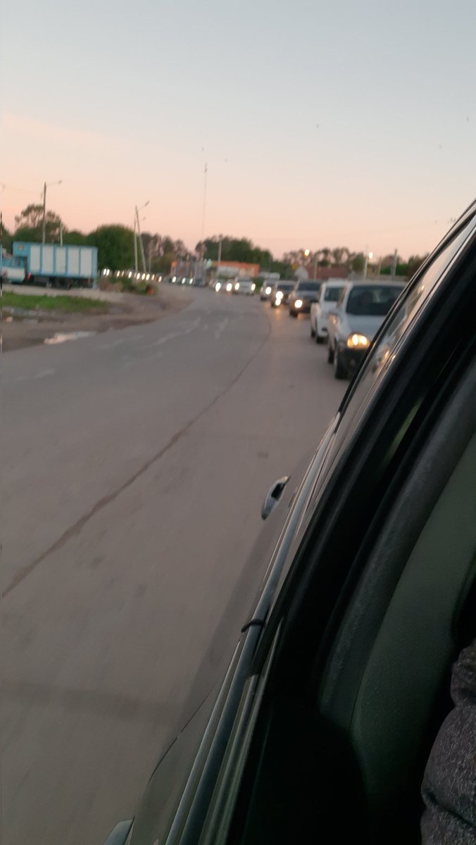 Citas de más de 3 km en la Avenida Jorge Newbery camino a Mario Bravo.  Salida mañana de barrios del sur. Ni una autoridad municipal. Caos.  <a href="/marcelopasetti/">Marcelo Pasetti</a> <a href="/GastonTmdp/">Gastón Triszczuk</a> @danieltemperoni <a href="/DantasMartin/">Martin Dantas</a> <a href="/charlywalker/">Carlos Walker</a>