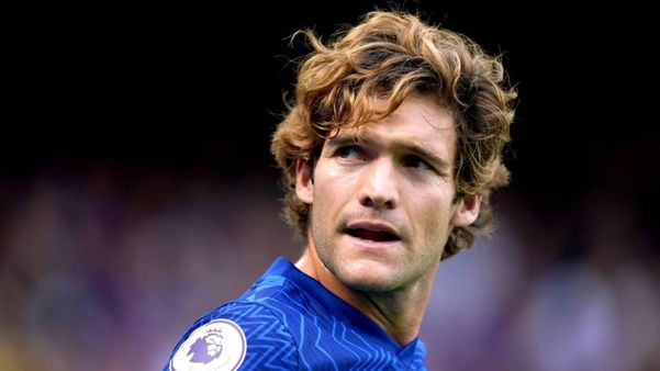 There's looking like your father, and then there's being an exact clone of him.

Marcos Alonso is a clone, I'm convinced of it.