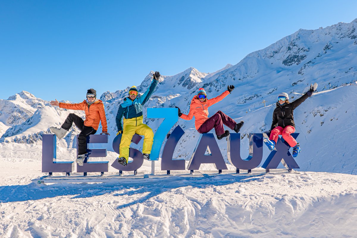 [🎿 FIN DE SAISON : MERCI 💙]

Merci à tous d'avoir été si nombreux durant cette saison ! 

Le premier épisode des 50 ans de la station a été magique, le second s'annonce sous les meilleurs auspices... Rendez-vous cet été pour la suite des festivités 👋  

#Les7Laux #Merci