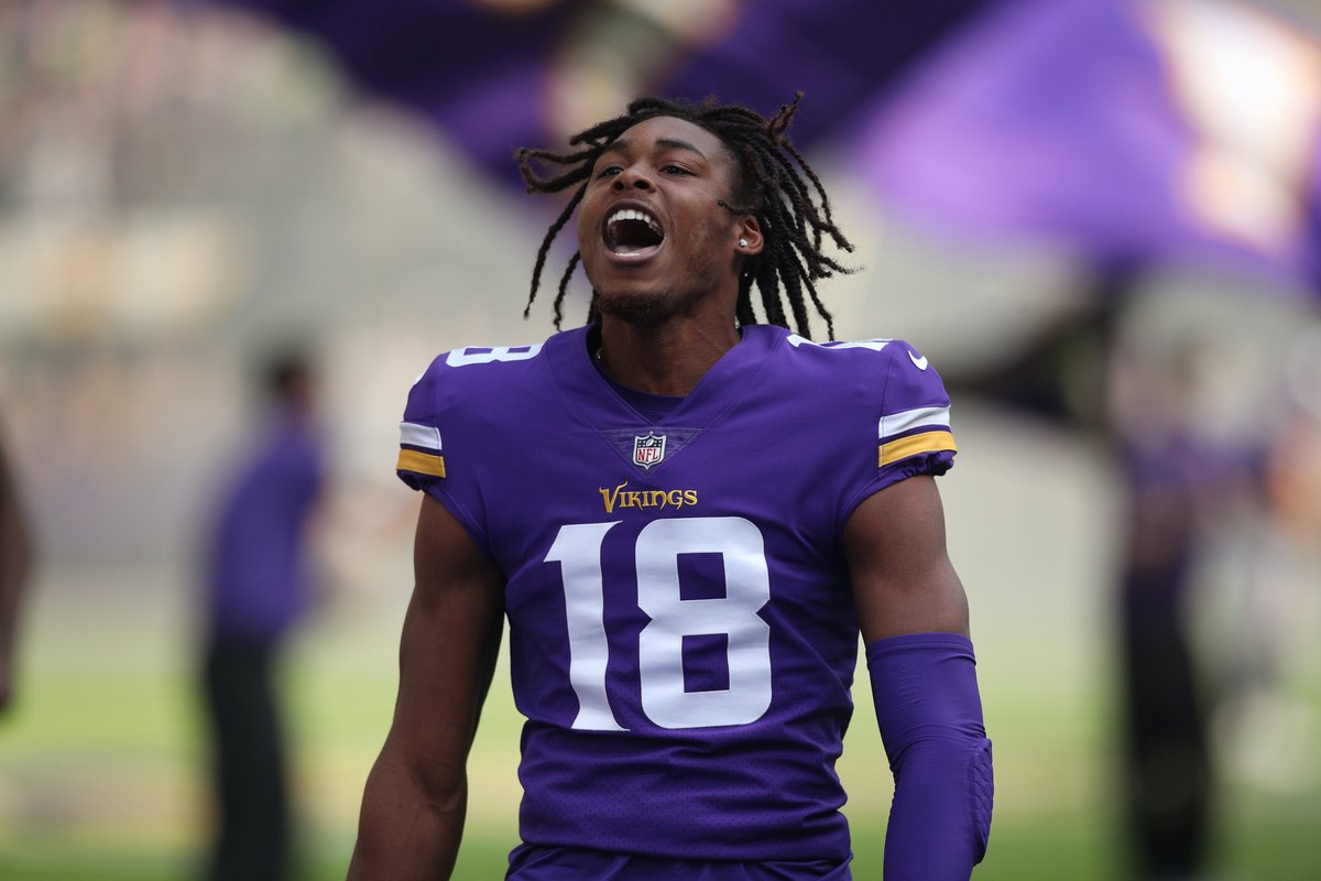 NFLonCBS's tweet photo. Most receiving yards per game in NFL history
(minimum 30 games played)

Julio Jones                91.9
Justin Jefferson       91.4
Calvin Johnson        86.1
Michael Thomas     85.0
Antonio Brown        84.2

It's frightening to think how good @JJettas2 can be https://t.co/MtRxvW30N1