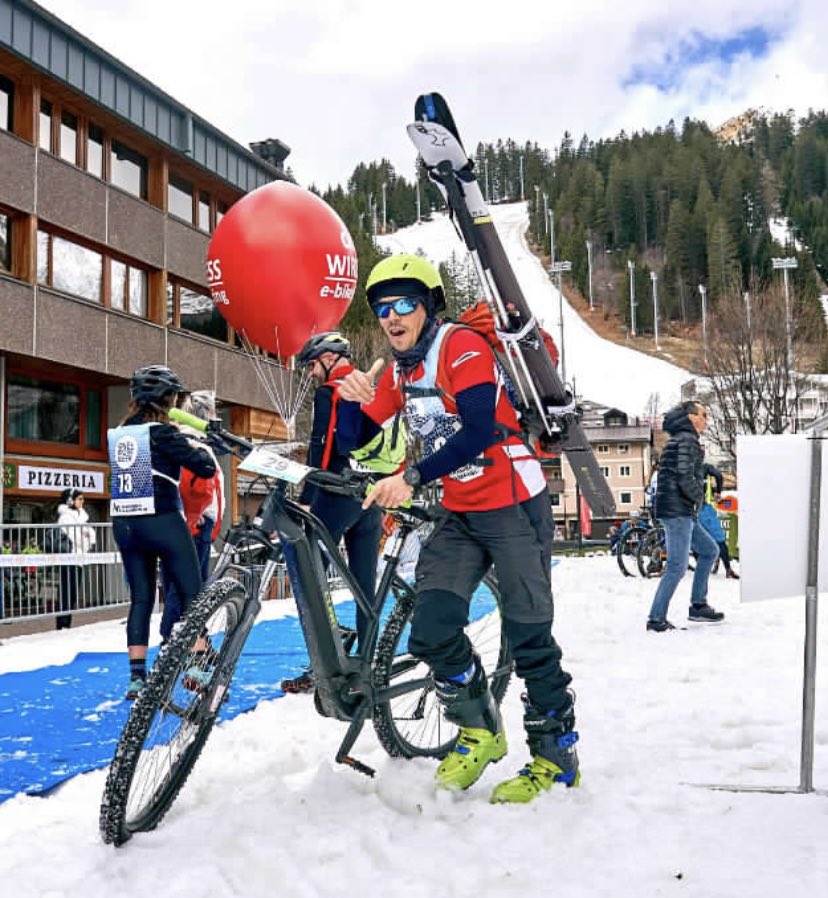 Grande successo a #MadonnadiCampiglio , con “A sciare in Bicicletta” di #onemoreweek . Un piacere aver contribuito come #emoby , con i nostri sistemi di mobilità a zero emissioni,
insieme a #Skidata e #AsjaAmbienteItalia , alla riuscita di questa “Doppia sfida E-Bike/Skialp”.