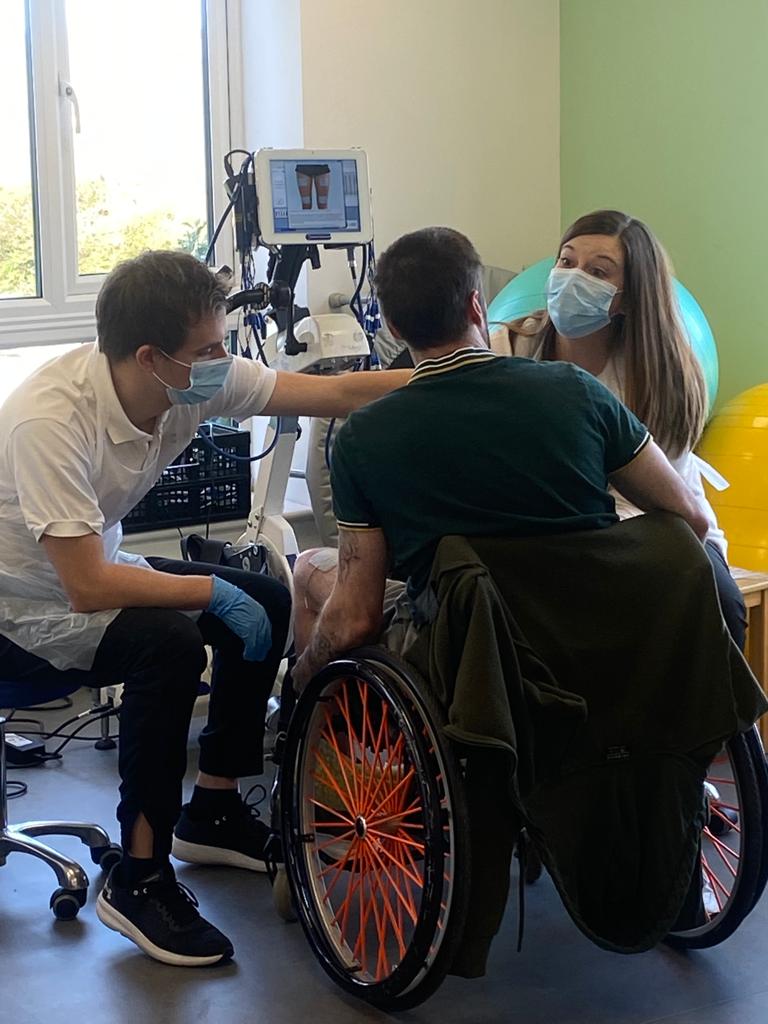 PhysioFunction's tweet photo. Day 2 of training weekend @RestorativeTherapies @Cyclone & clients learning benefits of their range of powered rehabilitation systems. Attended by Physios Charlie & Matt are looking forward to using/sharing new skills & new Xcite2!
Info: https://t.co/FTSTrAEUfk
#fescycling https://t.co/PrPTmwz4ay