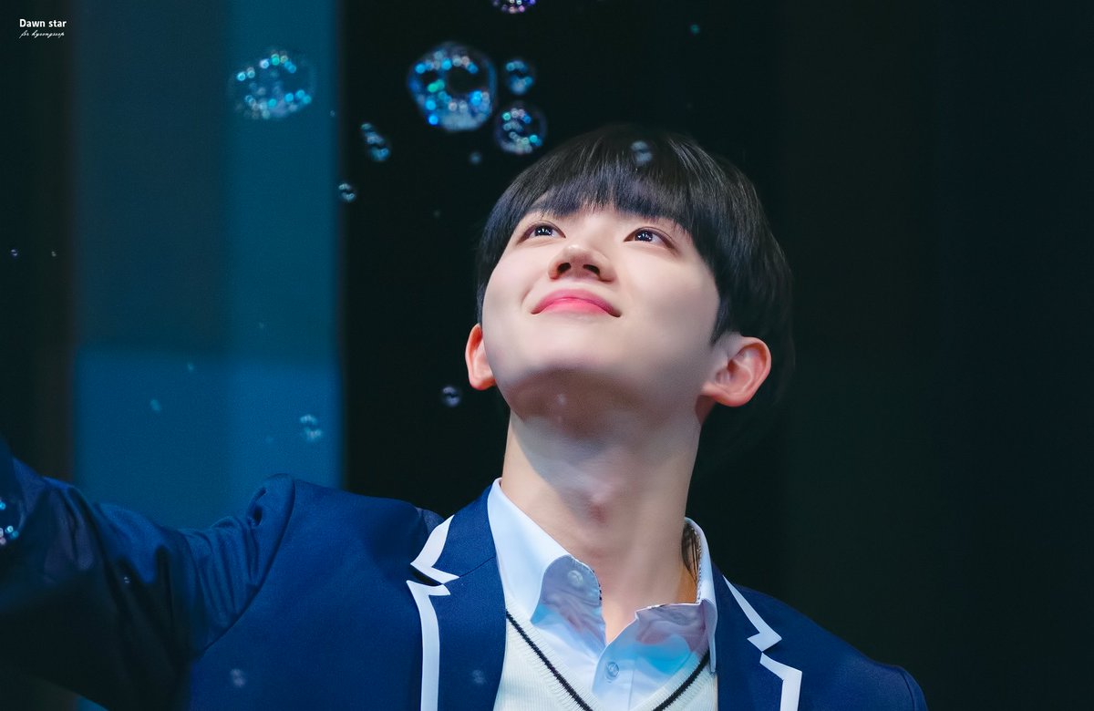 Dawnstar_990809's tweet photo. 220410 사운드웨이브 대면 팬싸인회
#형섭 #안형섭 #템페스트 #TEMPEST 
💫 https://t.co/6nXcCQLJii