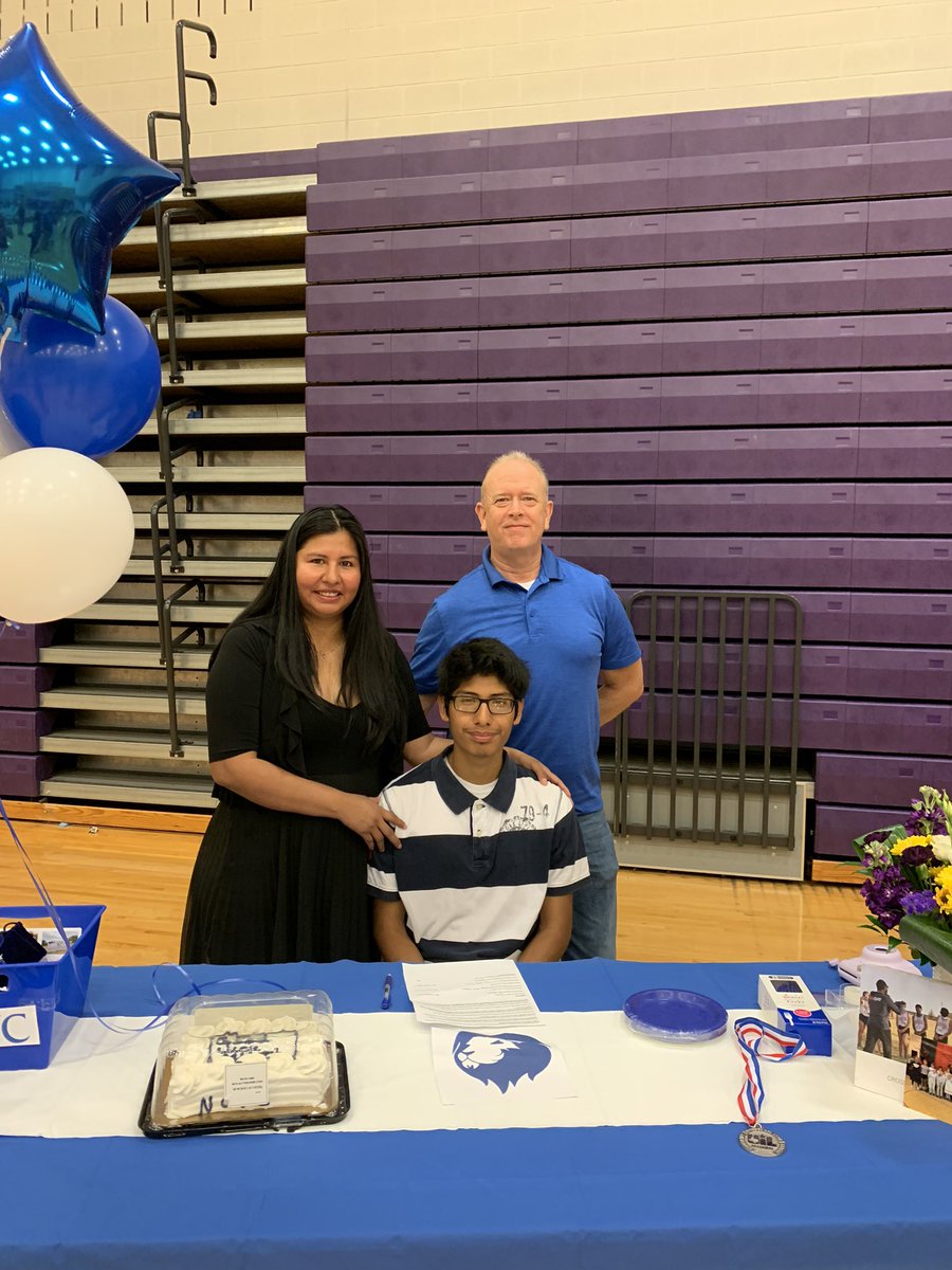 Carlos Woods signs to run cross-country and track at North Central Texas College! <a href="/Denton_High/">Denton High School</a> <a href="/dentonisd/">Denton ISD</a> <a href="/DentonISDSports/">Denton ISD Athletics</a> <a href="/nctclions/">North Central Texas College</a> <a href="/nctcathletics/">NCTC Athletics</a>