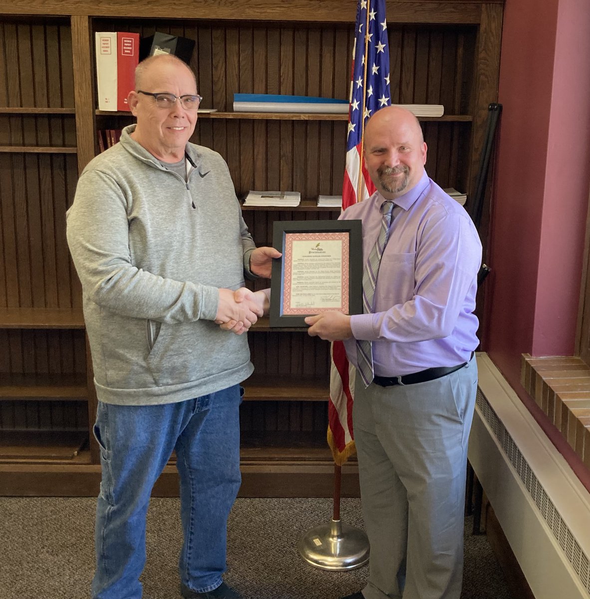 uniongrovewi's tweet photo. At the Village Board meeting last night, President Wicklund presented a proclamation honoring Gordon Svendsen's years of service on the Village Board. Thank you Gordon for your many of years of service to our community! https://t.co/u5HUuCtJg9