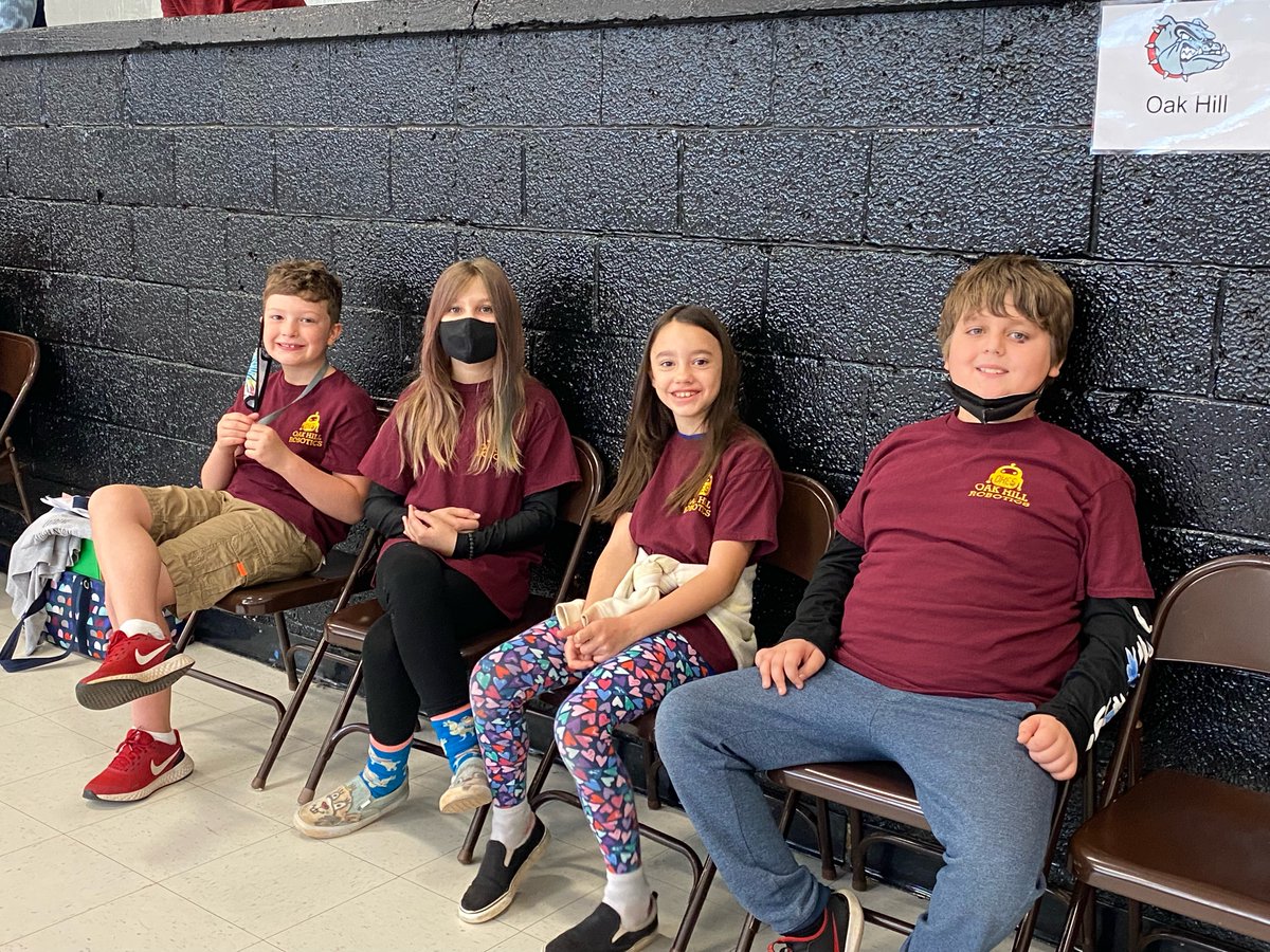 ohes_bulldogs's tweet image. Our Robotics team ROCKS! Way to go Team, Mrs. Palmer & Mr. Williams! 🤖 💻 ⚙️ #roboticsrocks #bulldogstrong #ignitelearningbcps @BurkeCoSchools