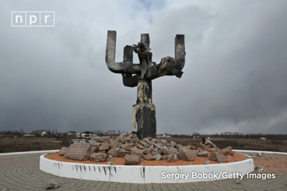 NPR's tweet photo. More than a dozen Holocaust museums from four countries have come together to condemn Russia's acts of brutality in Ukraine and support an international investigation into alleged war crimes and genocide. https://t.co/tJfDLpZKvW https://t.co/DPnUxR8zlt