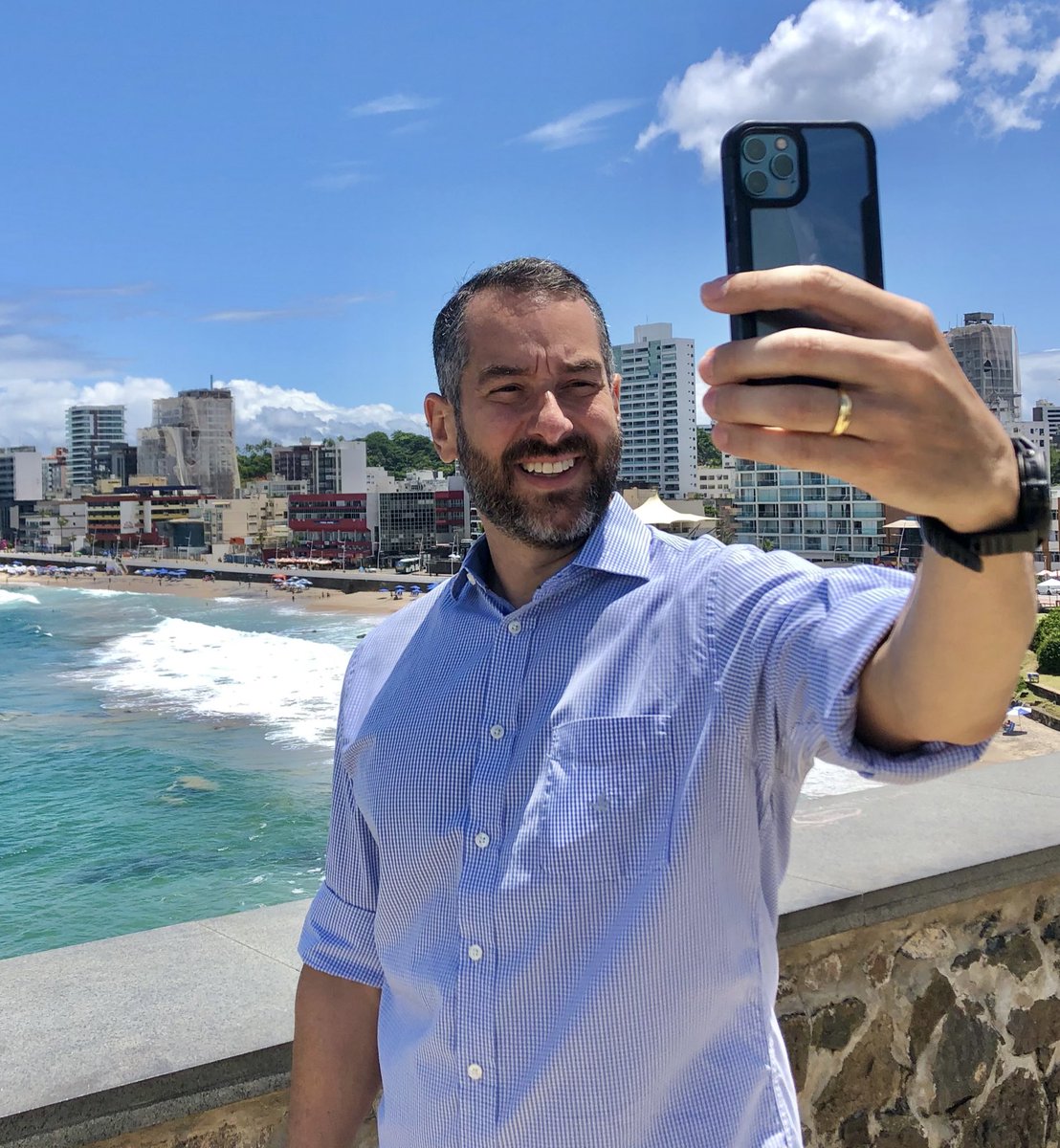 kaiomoraesba's tweet photo. Sorriso atualizado com sucesso!😁✅ O uso da máscara agora não é mais obrigatório em Salvador, exceto em hospitais e unidades de saúde. Graças a vacina agora podemos seguir mais aliviados, por isso tome sua dose de reforço, porque ainda temos muitos sorrisos para espalhar por aí! https://t.co/1SbUSR3eFz