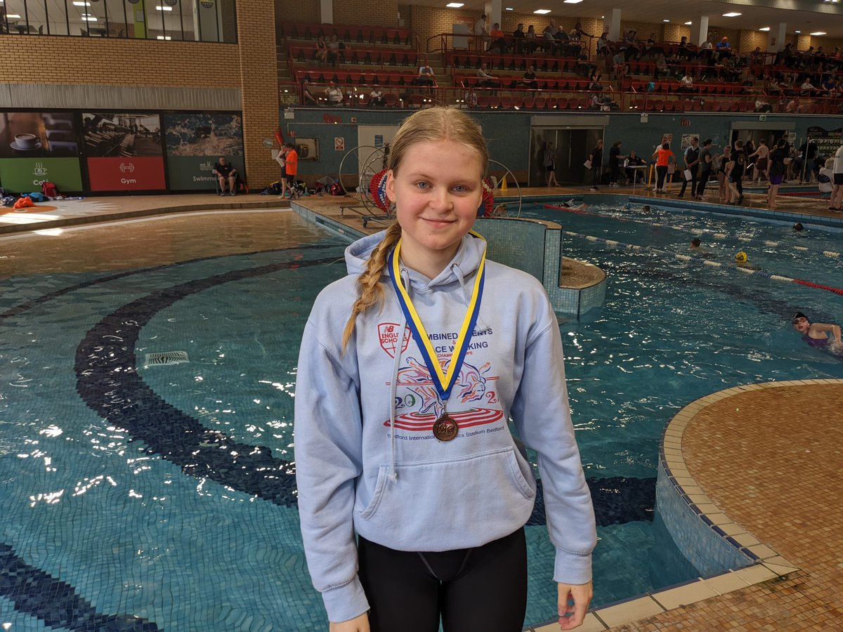 Lorraine Redfern tweet media