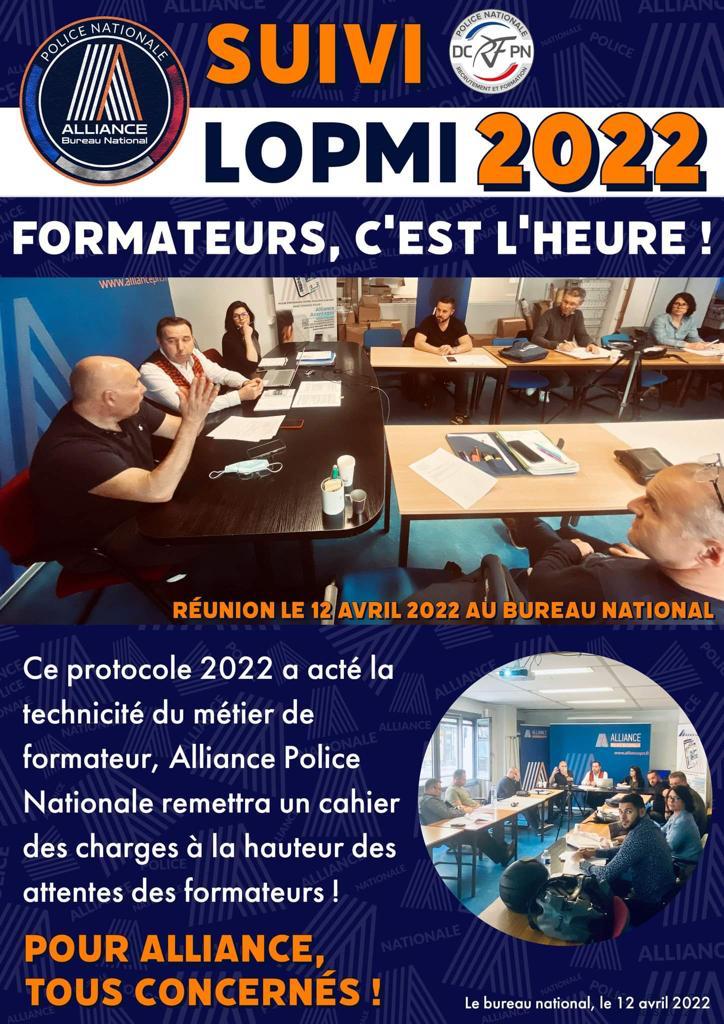 Loic_cfecgc_fp's tweet photo. @alliancepolice au travail aujourd'hui pour valoriser le technicité des formateurs suite aux du protocole de mars. Place dorénavant aux preuves d'amour ! @vanhemelryckfab https://t.co/pxSjEwfYRL