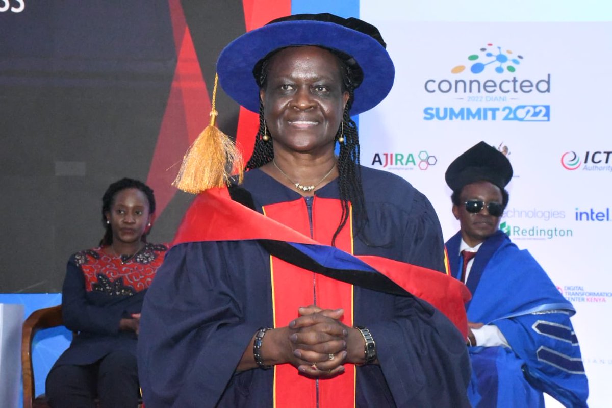 EstherKoimett's tweet photo. Joined CS @mucheru this morning @ the graduation of the classes of 2018 & 2019 of the @Kenyafilmschool on the sidelines of the #connectedKE - this is a talent school that is doing an amazing job in skilling young talented Kenyans for the film industry @TheKibaara https://t.co/NnqzWdStoP