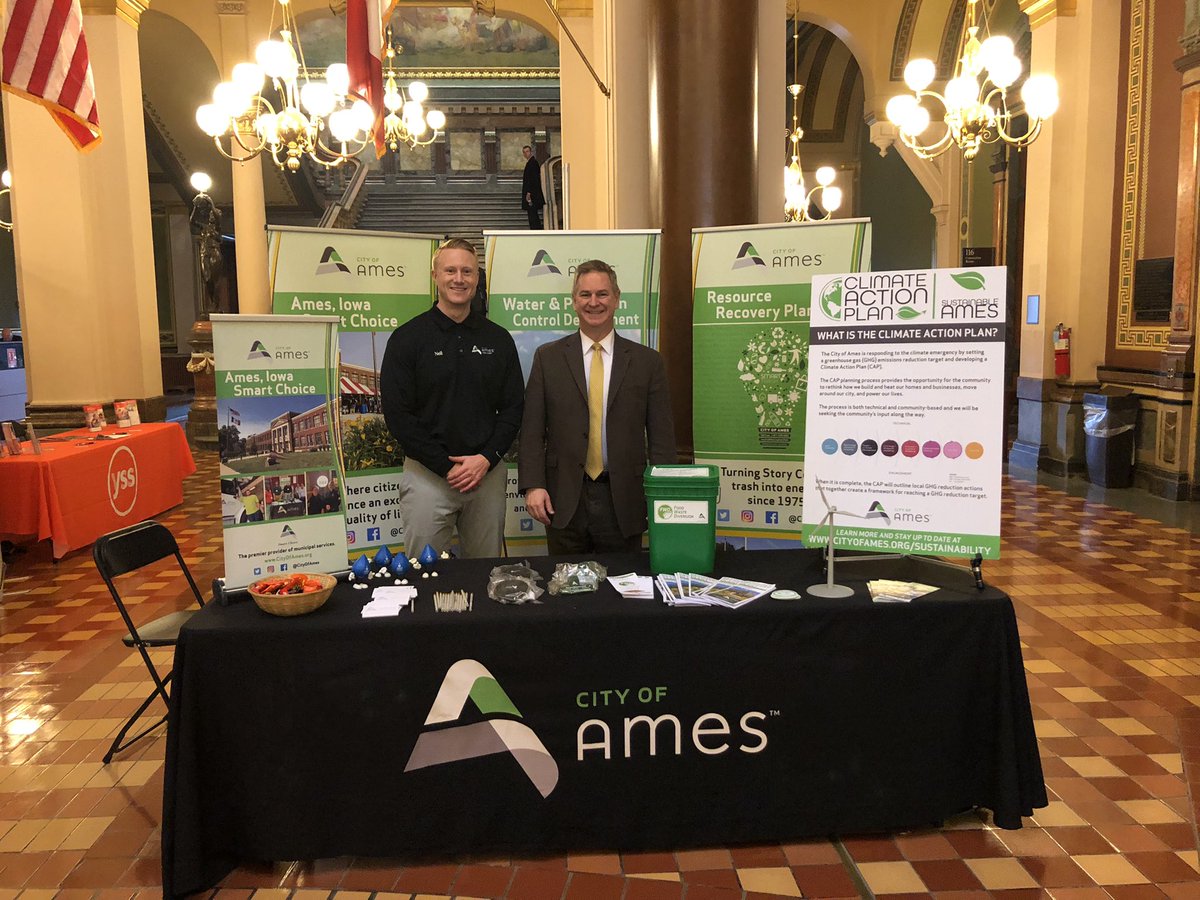 cityofames's tweet photo. We’re all set up and ready to welcome guests to @AmesChamber’s annual #AmesDayAtTheCapitol in Des Moines! Come visit our table if you’re in the area!
#AmesDay #city #smartchoice #represent #cityservices #sustainability https://t.co/T3N45kzigB