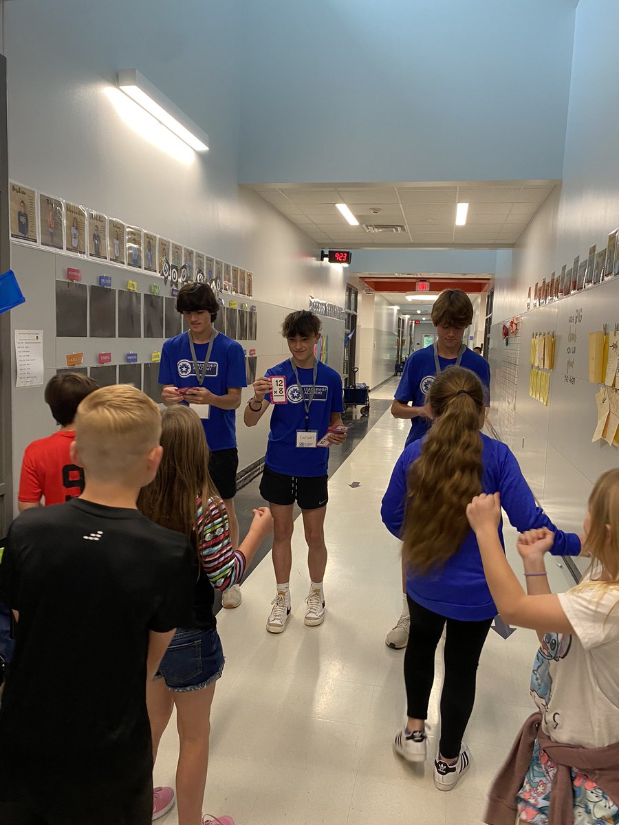 8th grade Leadership Academy enjoyed helping teachers &amp; students <a href="/Keenanlions/">Keenan Elementary</a> today! 💙💛<a href="/oakhillslions/">The Lions Den</a> <a href="/LAcademytx/">Leadership AcademyTX</a>
