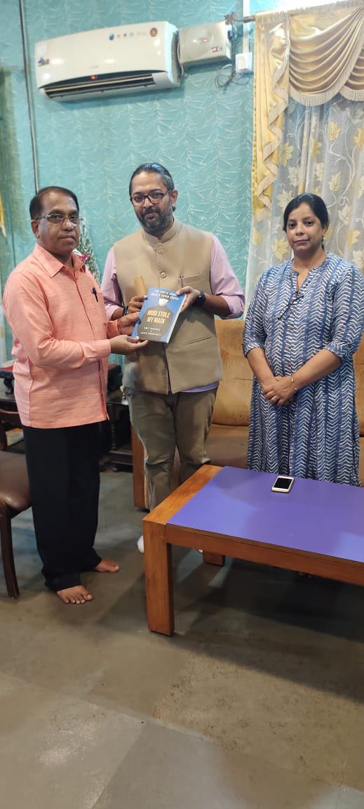 PrinceArihan's tweet photo. Had a pleasure of meeting WRD Minister of Goa @subhashshirodkr and introducing our โWomen Economic Empowermentโ initiative to me. The women of Shiroda to be empowered with Anugraha Green. Gifted him #ModiStoleMyMask and Velim Eco-Pencils made out of waste paper from Velim. https://t.co/zwuWnV6lxC
