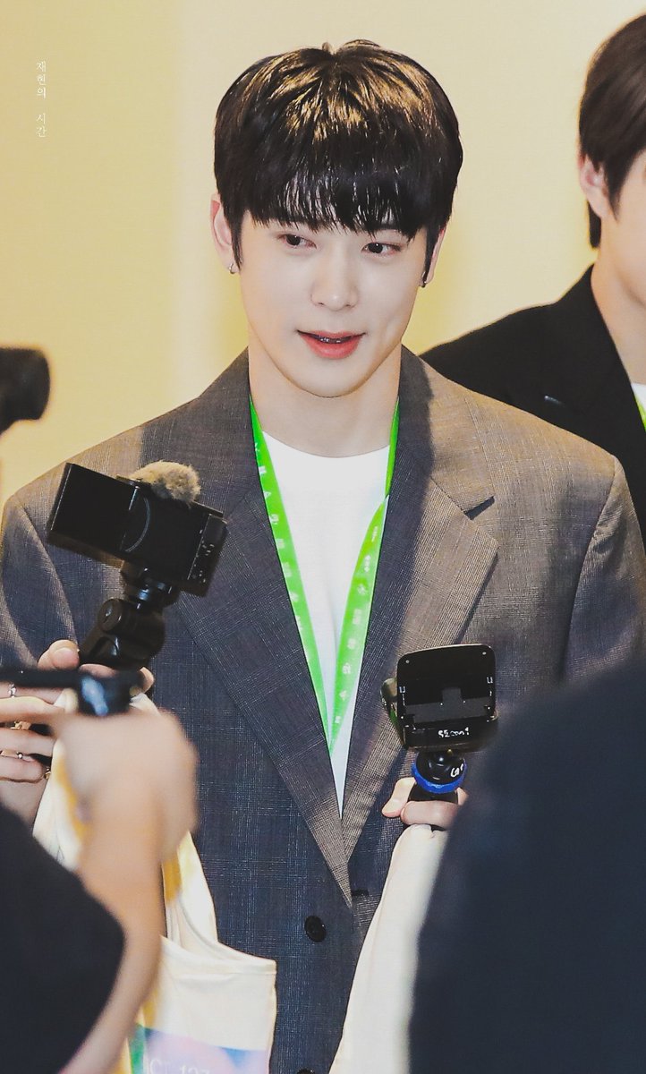 neenny𝓙eong tweet media