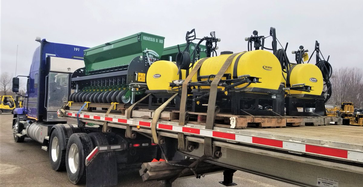 ClineLogistics's tweet photo. Another load of farm equipment getting loaded up in Minnesota.

#logistics #shipping #freight #supplychain #transportation #freightforwarding #transport #truckinglife #freightbroker #trucking #transportationindustry #truckers #truckin #cargo #hauling #agequipment https://t.co/RbcuUH4czA