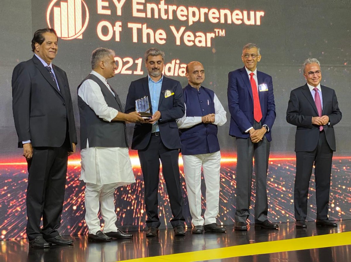 EY_India's tweet photo. We congratulate Sahil Barua, Chief Executive Officer and Co-founder of @delhivery for winning the #EOYIndia2021 Award in the Services category. Suraj Saharan, Co-founder of Delhivery accepting the award on his behalf 
@CNBCTV18News @CNBCTV18Live 
#Unstoppables #ReframeYourFuture https://t.co/Z2TWwpalhp