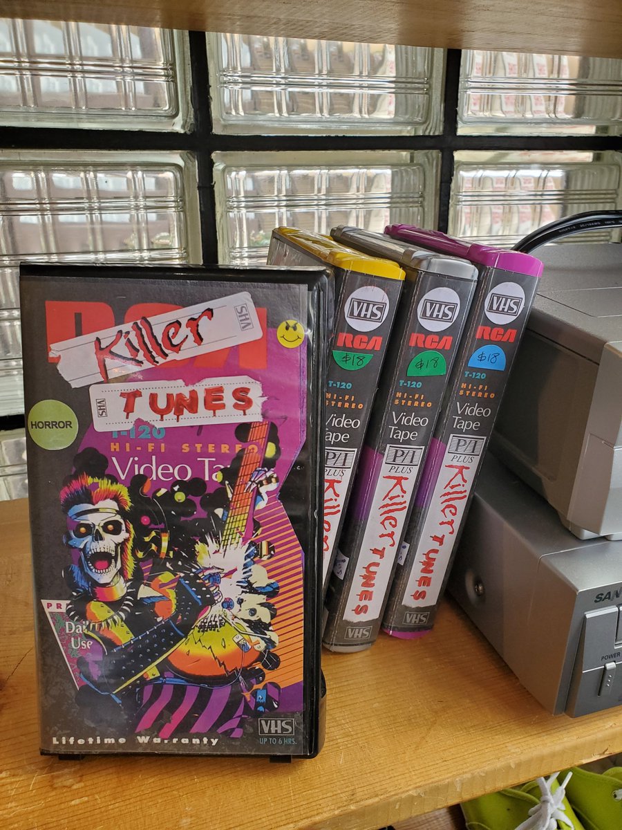 universaldorkhq's tweet photo. Heavy Metal Horror anthology VHS, I put together recently! KILLER TUNES! #vhs #horrorvhs #80shorror #rockandrollhorror #vhsbootleg https://t.co/2yAsUG3Cy6