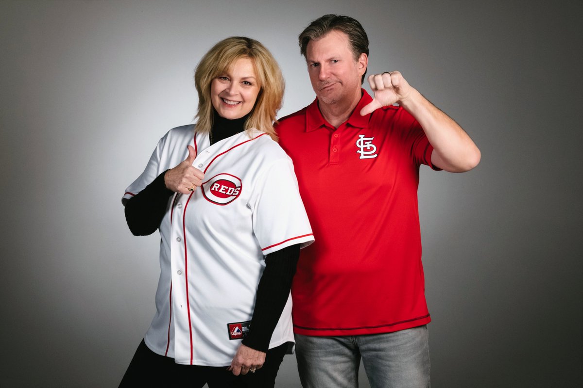 maxwell_bobbi's tweet photo. In honor of Opening Day 2022! Podcast partners except when the Reds play the Cards! 🤣😆 #middleclassvopodcast ⚾️⚾️⚾️⚾️
https://t.co/RF4y74CQ39 https://t.co/t8UD4dVOKq