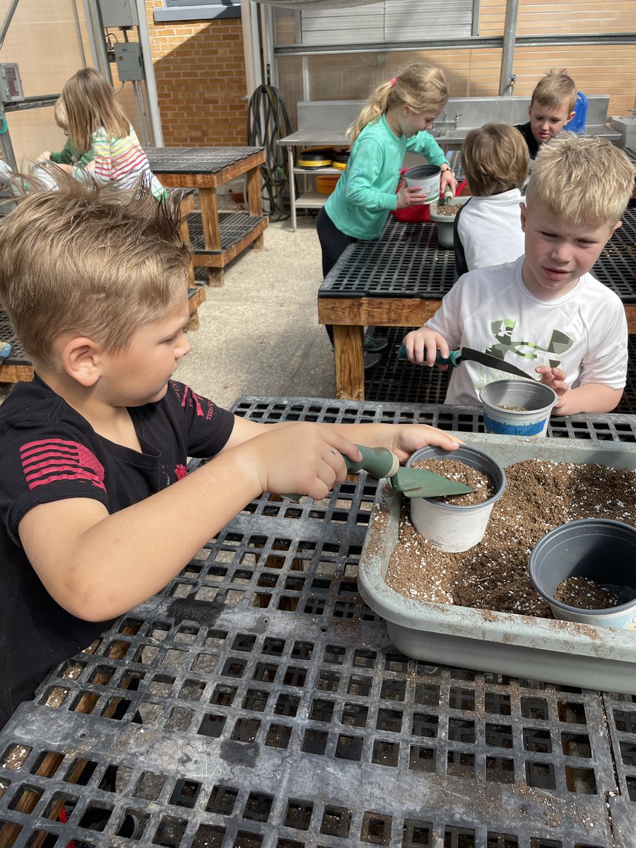 Just doing some planting for Mother’s Day 🥰
