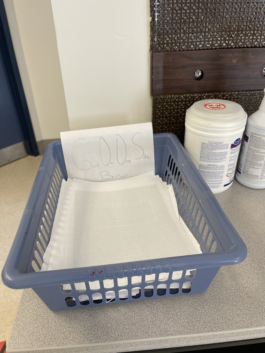 FRAecopatrol's tweet photo. Spotted at 9:45 this morning…another GOOS bin but this time in the staff room! @AssisiOCSB @EcoSchoolsCAN #GOOSPaperDay22 https://t.co/mxt7BCQQs6