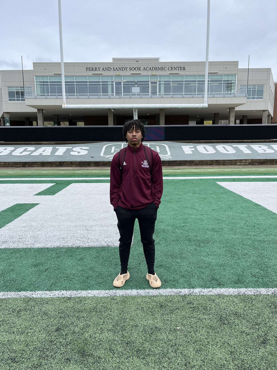 Extremely Great Day <a href="/OhioFootball/">Ohio Football</a> practice today!! Thanks for having me <a href="/DLO614/">De'Angelo Smith</a> <a href="/CoachAlbin/">Tim Albin</a> <a href="/Tomcat_football/">Ashland Football</a> <a href="/AshlandRecruits/">Ashland Football Recruits</a> <a href="/CtackettC/">Chad Tackett</a>