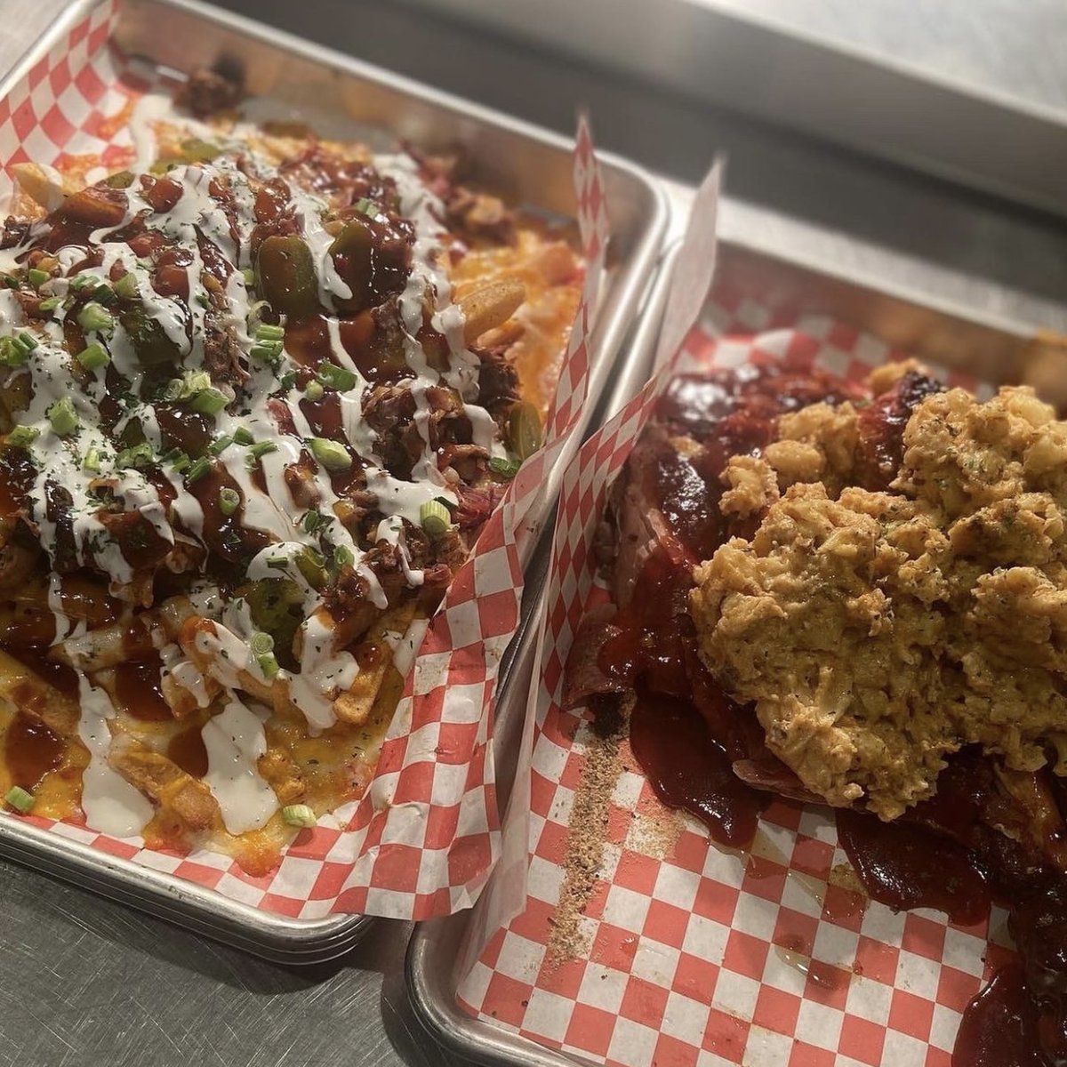 watershedmem's tweet photo. Beautiful day to come try @redbonesturkeylegs at Watershed! Open 6 days a week at 12pm - dine in &amp; carry out - 141 E Carolina Ave. https://t.co/Y5IWQxwUKw