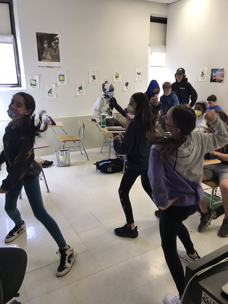 Brain break “Just Dance” en la clase de español!!@D112Teachers #112Leads