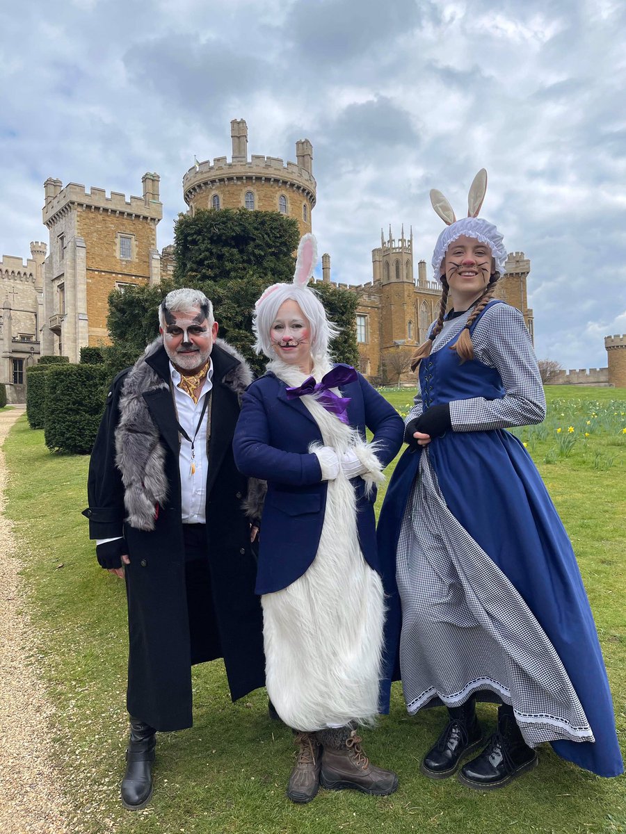 Lucy_Moon_292's tweet photo. Had so much fun working at Belvoir Castle the other day. And today I had another shift as Mrs Rabbit which will be posted very very soon ๐๐คซโค๏ธ๐ญ๐ฐ
#easter2022 #easterwork #eastertrail #mrsrabbit #actresslife #autisticactress https://t.co/HipKS9Ar3Z