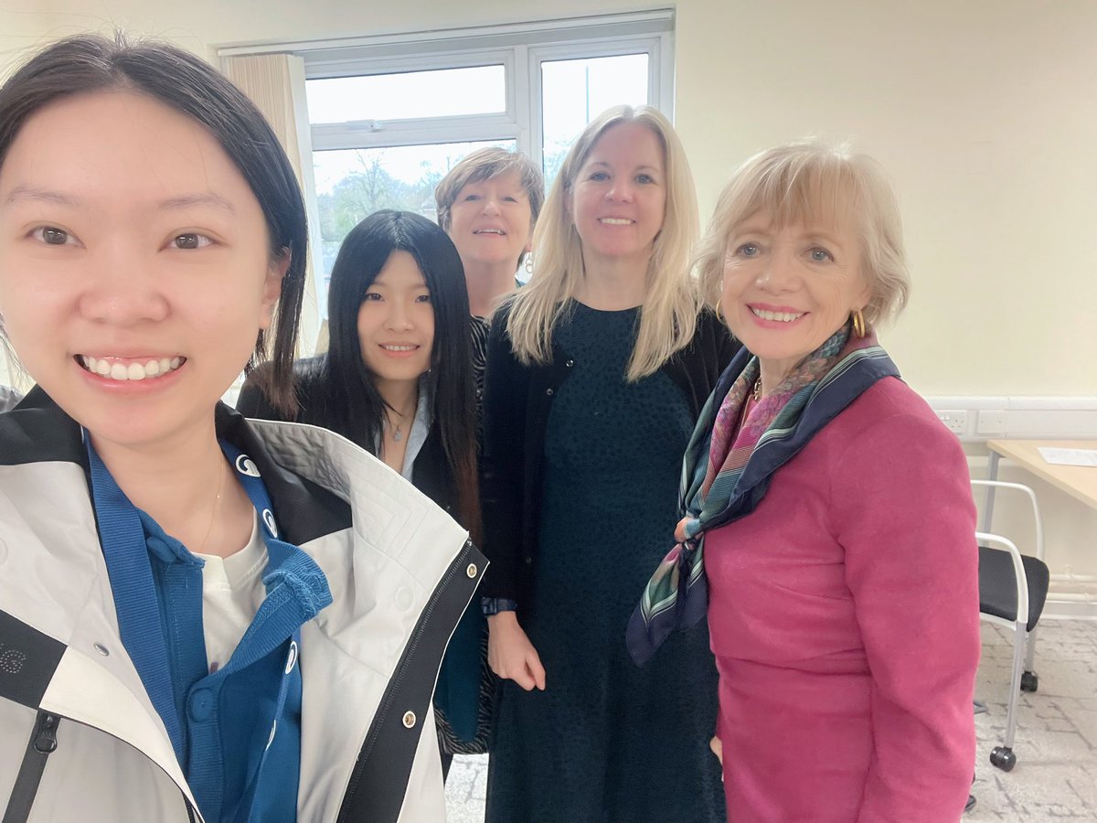 nuoerya_'s tweet photo. First photo with all my role models🤩
It would be perfect if Clare can join us next time!
I am sorry that I dressed too causal
But I am so delighted to meet these ‘superstars’ in my field https://t.co/YHVbypeDJ6
