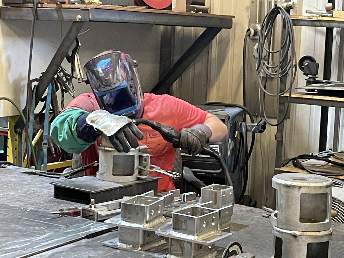 MrsMaxwellOTC's tweet photo. Thank you to L&amp;W industries for providing flexible internship opportunities. It’s great to see students take flight in their careers! @OTCedu https://t.co/uqQrnnXfsK