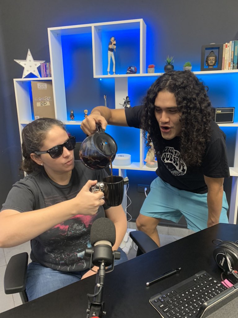 Andrea y Mati ya están preparados para Nunca es Tarde para un Café ☕️
#Altypunto tu alternativa a todo lo demás.
<a href="/velvetbitch/">Andrea DM</a> 
@elotrojacket