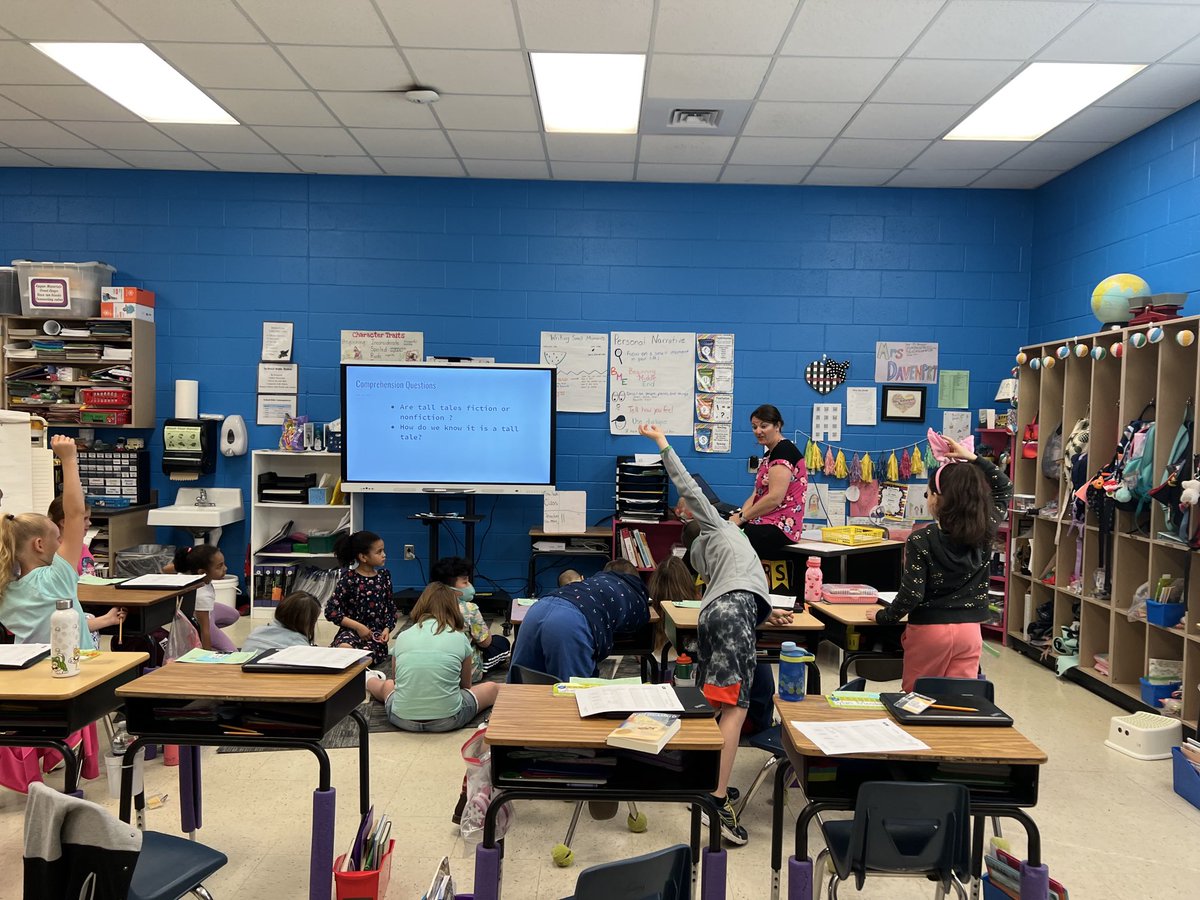 spseik's tweet photo. Engagement is high as 2nd graders ⁦@WesleyChapelES⁩ dig into the Tall Tales Listening and Learning Unit from CKLA. #Literacy4U ⁦@UCPS_ICTeam⁩ https://t.co/sIxSeVlAs4