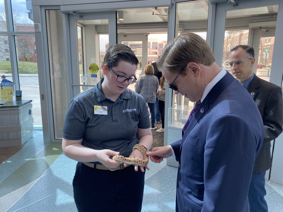 LtGovToland's tweet photo. I had a ton of fun looking around the Flint Hills Discovery Center yesterday. There is so much to see and learn about in this world-class space for welcoming visitors to Manhattan. @CenterFlint https://t.co/2BEngQLHuu