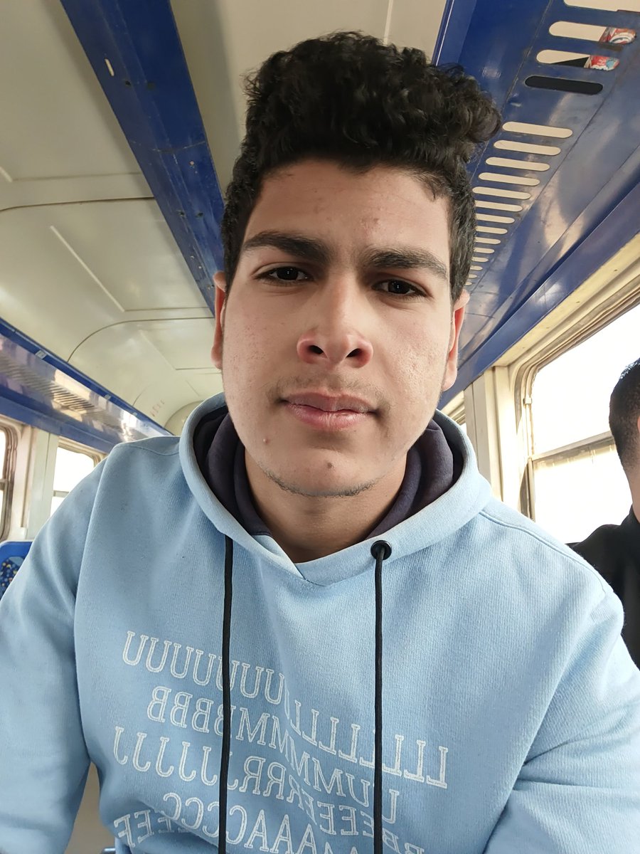 انا عارف اني حلو وامور ومتسابش بس ارجوك ياعم البرد حل عني بموت