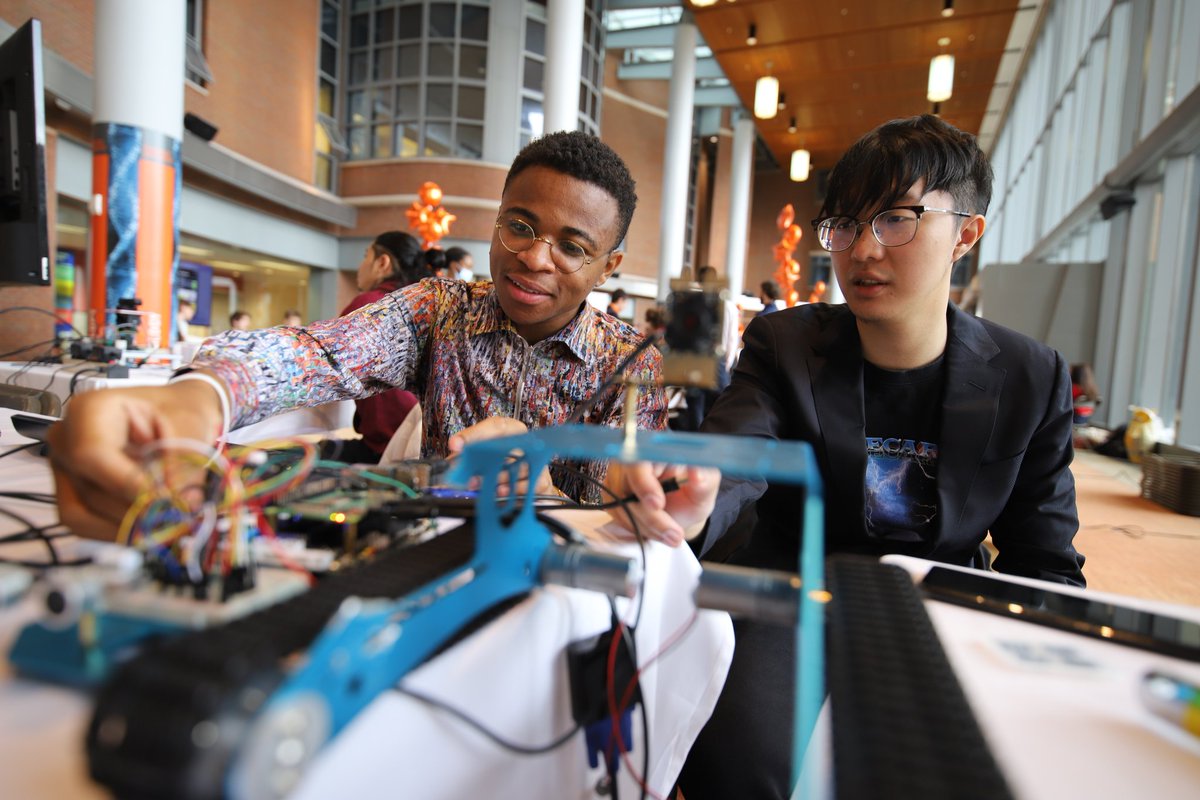 Syracuse Engineering & Computer Science tweet media