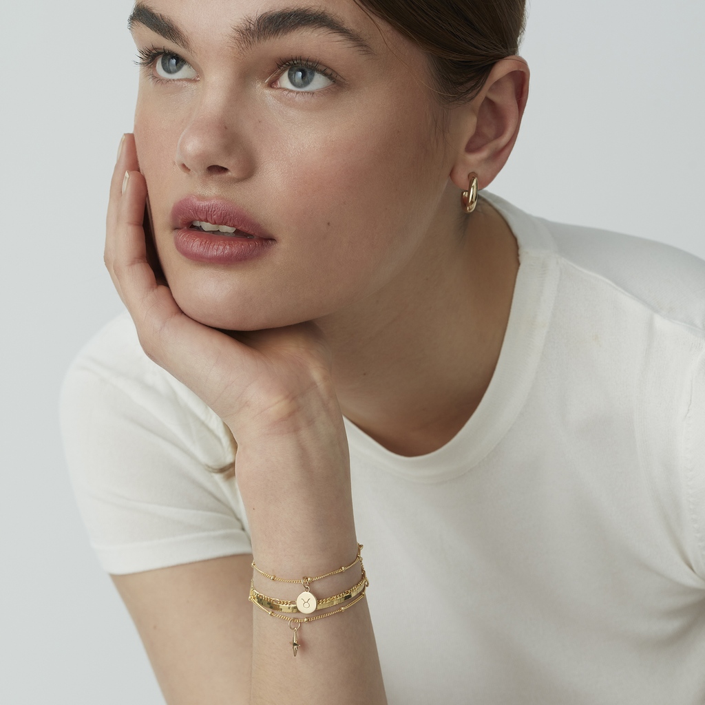 MuruLondon's tweet photo. Bracelets... Do you stack them up or wear them solo? https://t.co/hOfbJC4Z6o