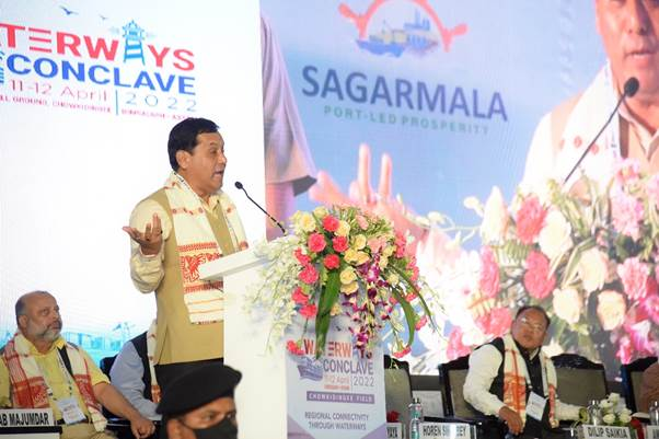 PIBChandigarh's tweet photo. Union Minister @sarbanandsonwal says waterways could provide the greatest opportunities for young entrepreneurs
Assam anchoring 770 crores project for safe ferry services
#WaterwaysConclave
🔗https://t.co/yYA4X90vFO @shipmin_india https://t.co/Z44Mm2b6a3