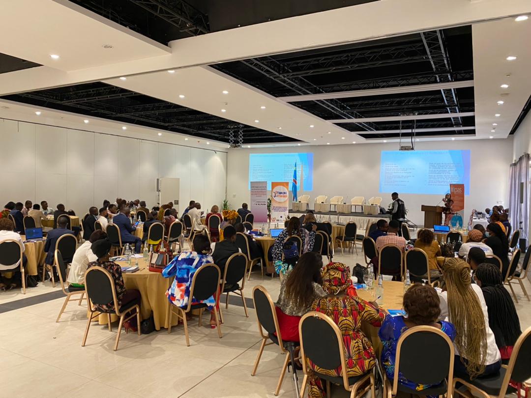 MansiantimaOr's tweet photo. HappeningNow : Mme Huguette Kasongo de la #CGND parle des #DSSR et de la lutte contre les avortements clandestins.
#DialogueIntergénérationnel
@IpasOrg @MakokiYaMwasi @Asrjrdcongo @Mulunda_JC @Dr_Mpoyi https://t.co/lJGzhvAgzH