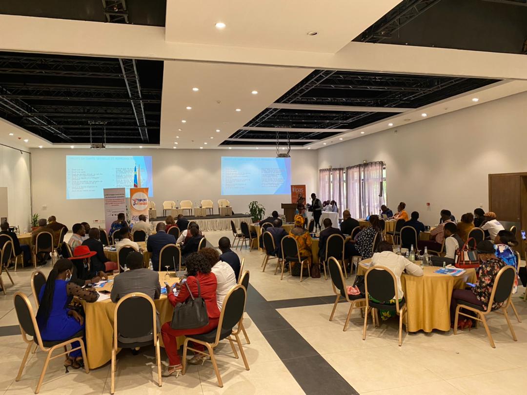 MansiantimaOr's tweet photo. HappeningNow : Mme Huguette Kasongo de la #CGND parle des #DSSR et de la lutte contre les avortements clandestins.
#DialogueIntergénérationnel
@IpasOrg @MakokiYaMwasi @Asrjrdcongo @Mulunda_JC @Dr_Mpoyi https://t.co/lJGzhvAgzH