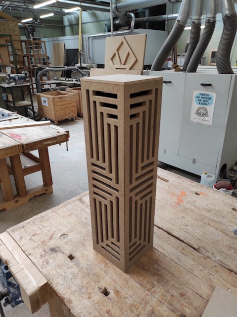 AymardLp's tweet photo. Chef d’œuvre de nos élèves de CAP Menuisier Fabricant cette année: les lampes design😍créées par chaque élève.
Le prototype de la Tower lampe est sorti de l'atelier, les élèves vont maintenant réaliser deux modèles. https://t.co/ZnWn7Zi1q9