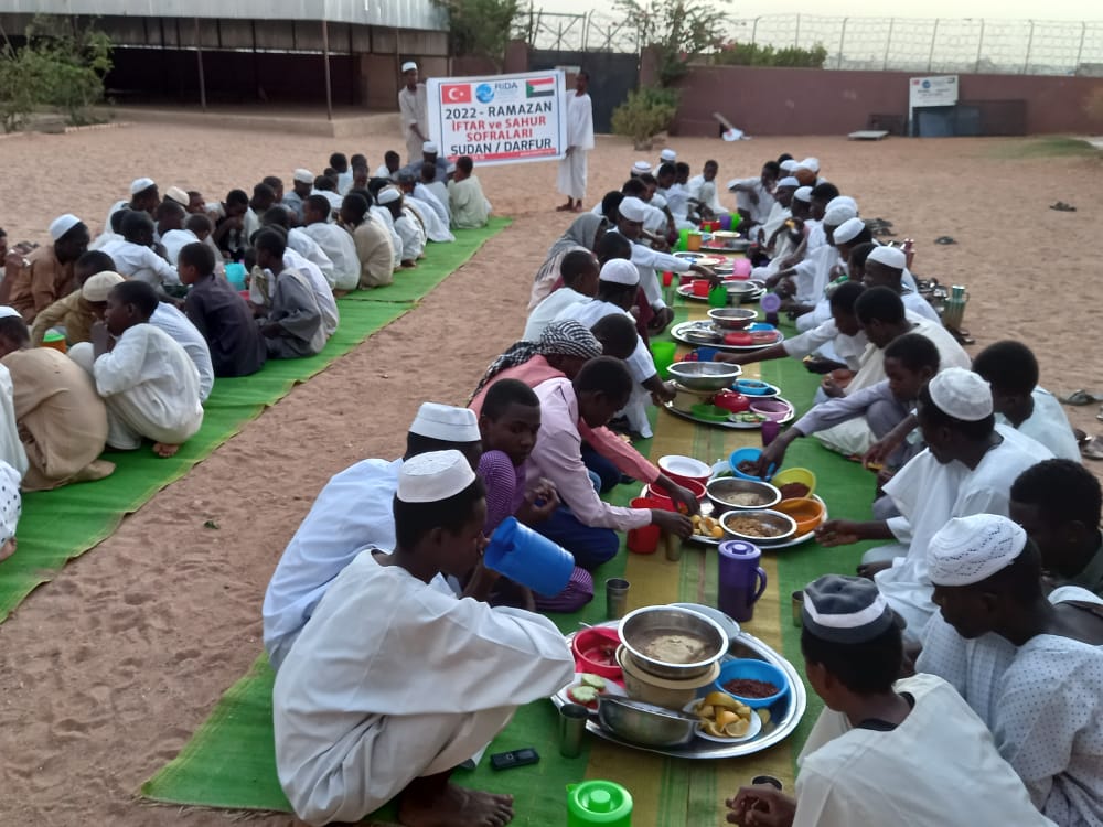 ridaderorg's tweet image. Sudan Darfur'da yetim iftarlarımız devam ediyor.
Online Bağış: ridader.org.tr
Telefon: 0332 234 1616
Whatsap Bağış: 0507 532 8999