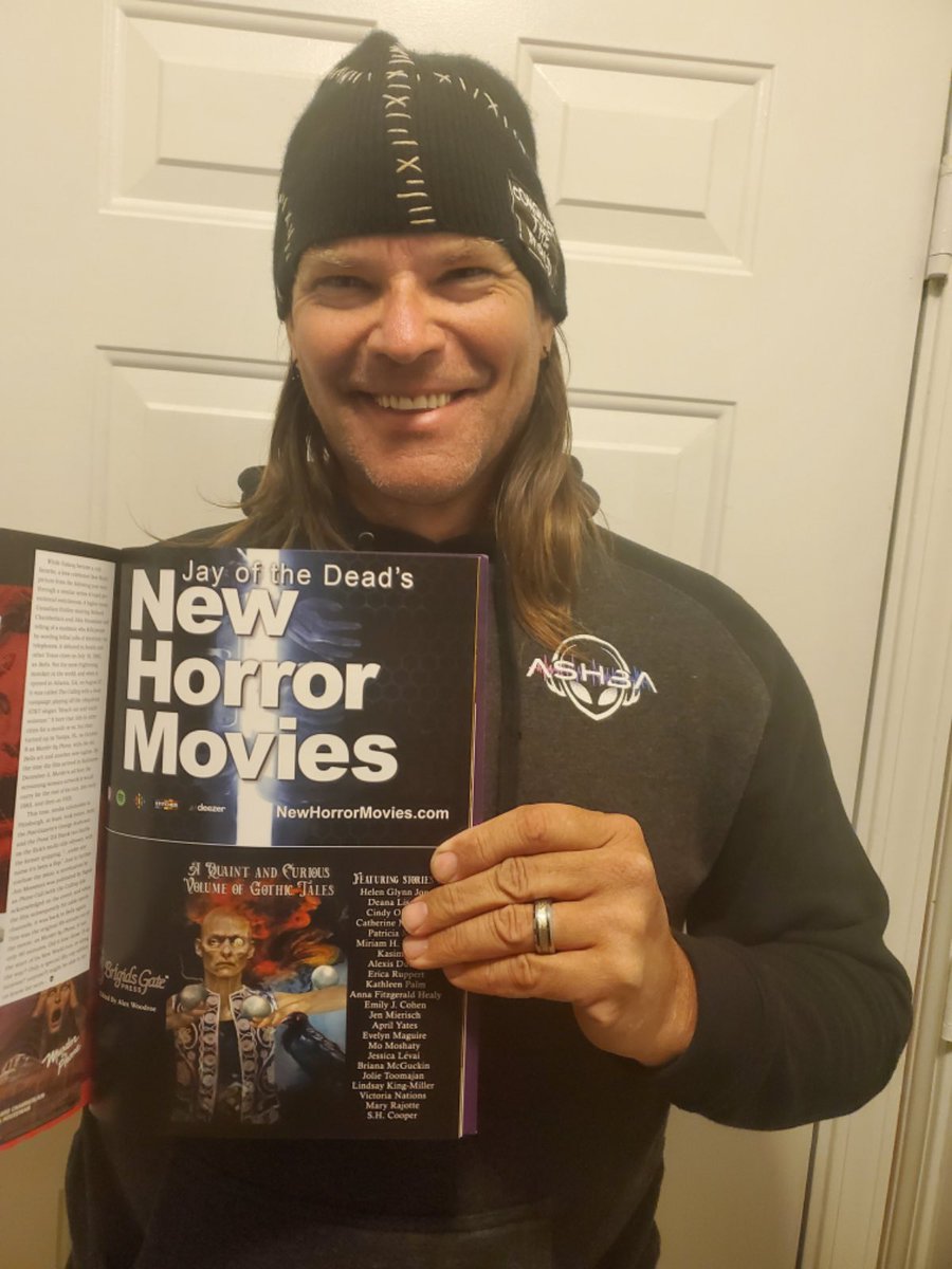 So I recently went on a trip to meet the amazing <a href="/dvdinfatuation/">Dave Becker</a> and that meeting was perfect. Short but amazing. Got home opened the mail and look what was awaiting, the April issue of <a href="/FANGORIA/">FANGORIA</a> . The wife surprised me with this one. Opened up and look what I see <a href="/HorrorAvengers/">Jay of the Dead's NEW HORROR MOVIES</a>