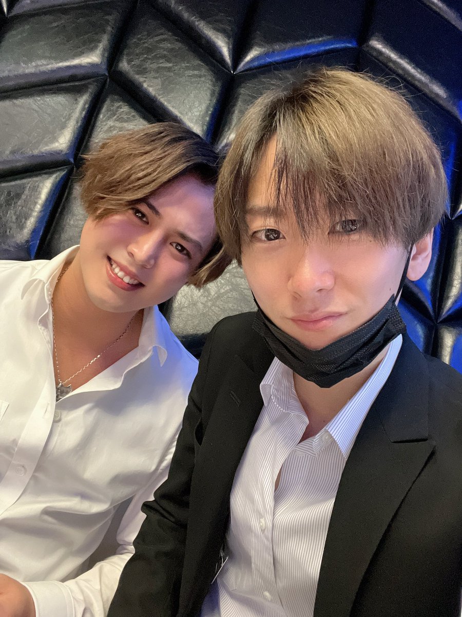 junya73_RW's tweet photo. AGENT！！

#内勤　#raingroup  #歌舞伎町 https://t.co/TXEokCNRhJ