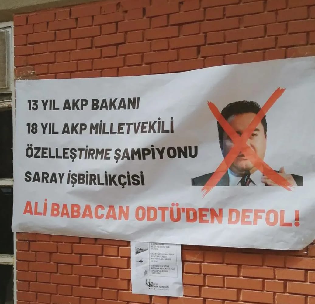 DEVA Partisi Genel Başkanı Ali Babacan'ın bugün ODTÜ'de öğrencilerle buluşma programı, öğrencilerin tepkisi nedeniyle gerçekleştirilemedi.