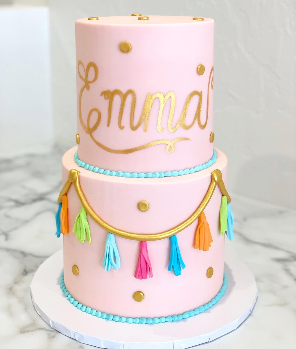 NearificOKC's tweet photo. This #bakery in #OKC has some of the best #sweettreats in the city! Located on Western Ave, OKC Sweets has a terrific array of swoon-worthy #cakes, #cupcakes, #cookies, #pastries and #macaroons.
@okc_sweets is open mid-morning through afternoon, Tuesday-Saturday.
#KeepItLocal https://t.co/sv42s8K2p5